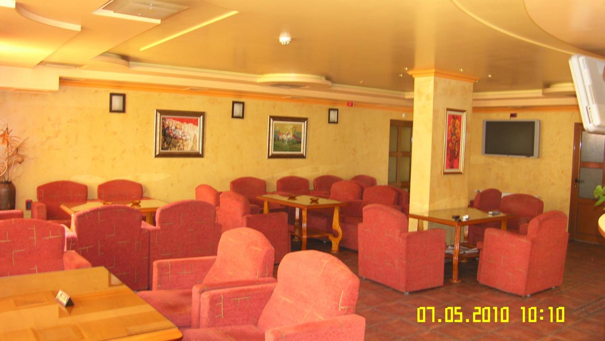 Family Hotel Silvestar Veliko Tarnovo Exterior photo