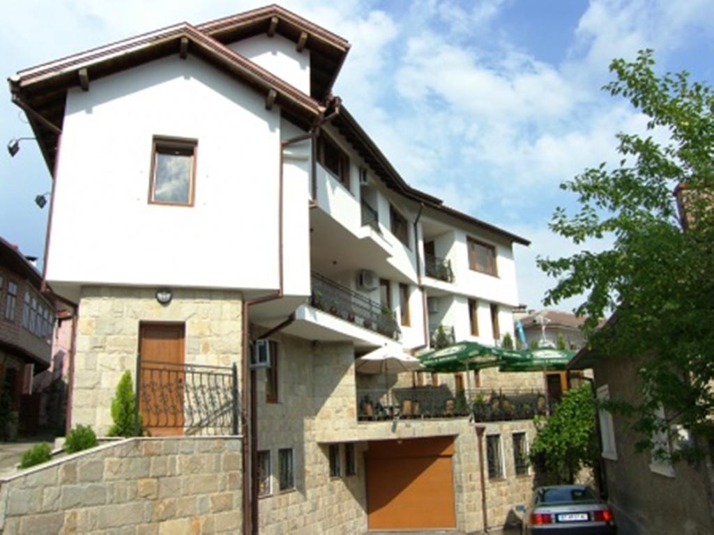 Family Hotel Silvestar Veliko Tarnovo Exterior photo