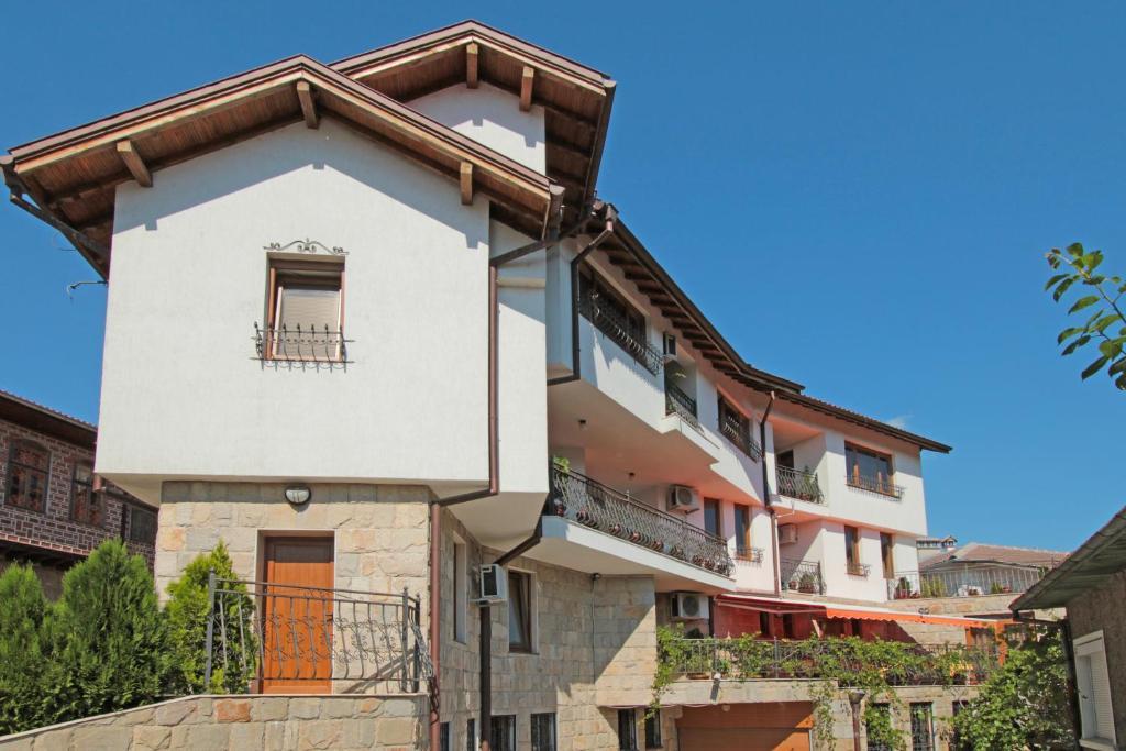 Family Hotel Silvestar Veliko Tarnovo Exterior photo